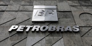 Brasil: Bolsonaro critica política de preços dos combustíveis da Petrobras e indica possível mudanças
