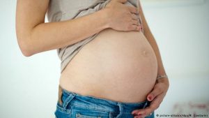 Saúde intestinal pode influenciar risco de parto prematuro, revela estudo