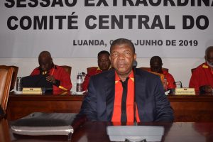 Angola: João Lourenço diz que oposição recorre a "golpes baixos"