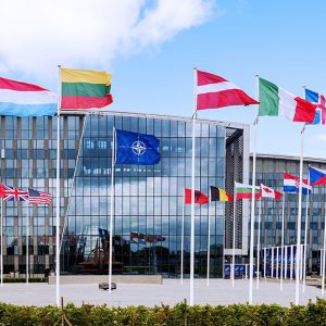 NATO avisa Rússia: aliança usará "todos os instrumentos necessários" contra violações do espaço aéreo