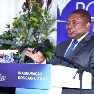 Moçambique: Nyusi afirma que corrupção afeta qualidade das obras no país