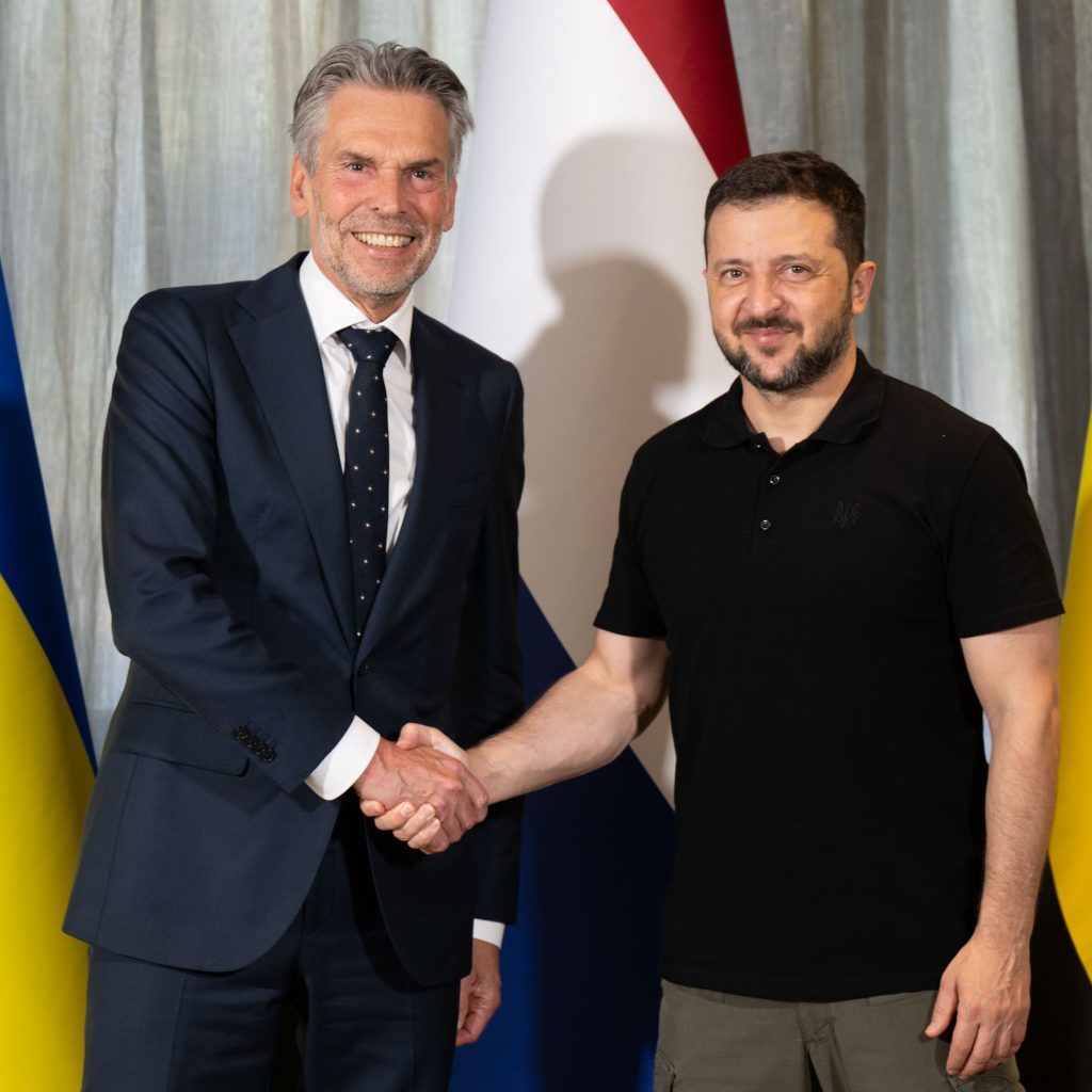 primeiro-ministro Dick Schoof Holanda Presidente Ucrânia Volodymyr Zelensky
