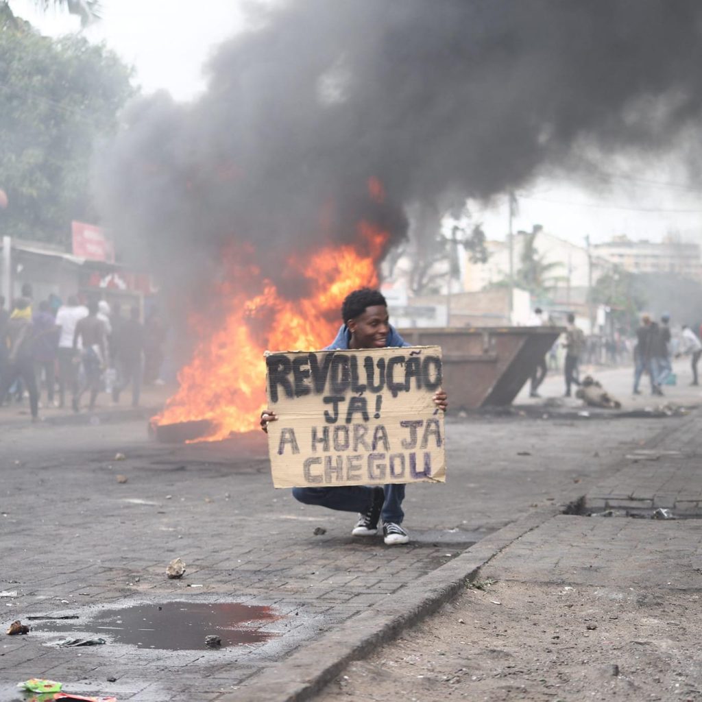 Moçambique moçambicanos revoluçao manifestaçao