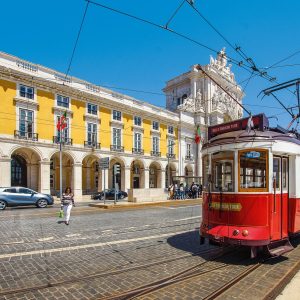 Portugal regista excedente orçamental de 1% no primeiro semestre do ano
