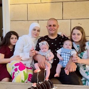 Israel bombardeia família no sul do Líbano, matando um pai e três das suas crianças