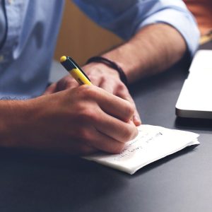 Reino Unido: dois a três dias no escritório tornam-se norma