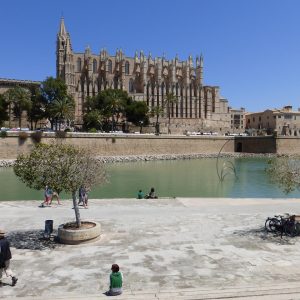 Espanha: Palma de Maiorca proíbe novos alugueres turísticos e barcos de festa para conter excesso de turismo