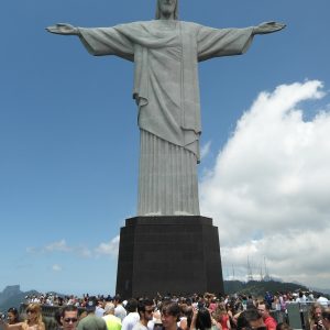 Brasil deve receber 9 milhões de turistas estrangeiros em 2025 — recorde histórico, diz Embratur