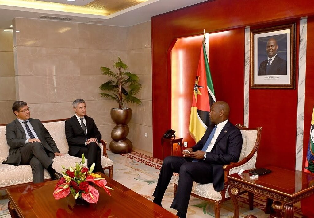 Presidente Moçambique Daniel Chapo líder PS Portugal José Luís Carneiro